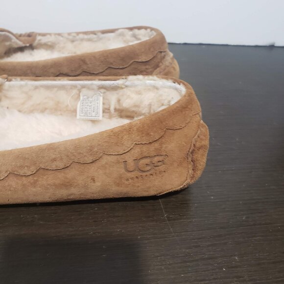 UGG Classic Suede Tan Slip on Moccasin Slippers Sheepkeen Lined 11/ EU 42 - Picture 3 of 12